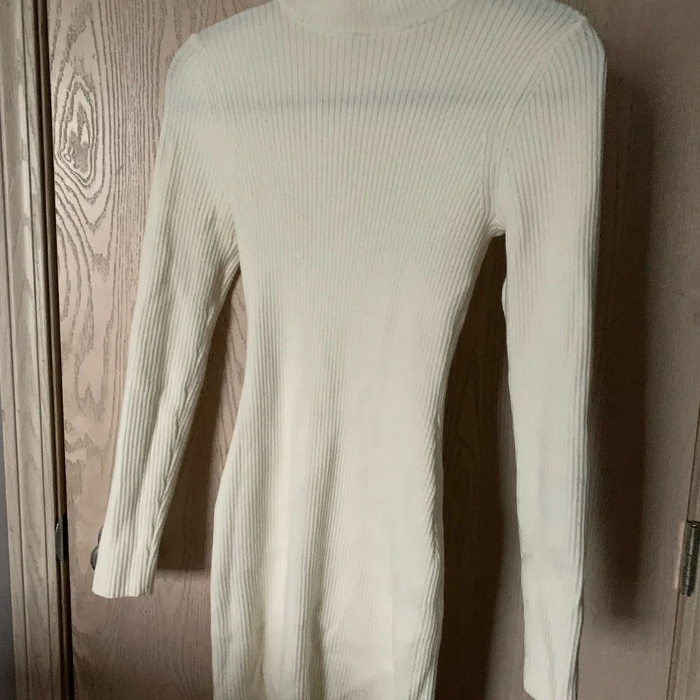 Cream sweater dress - Picture 2 of 3